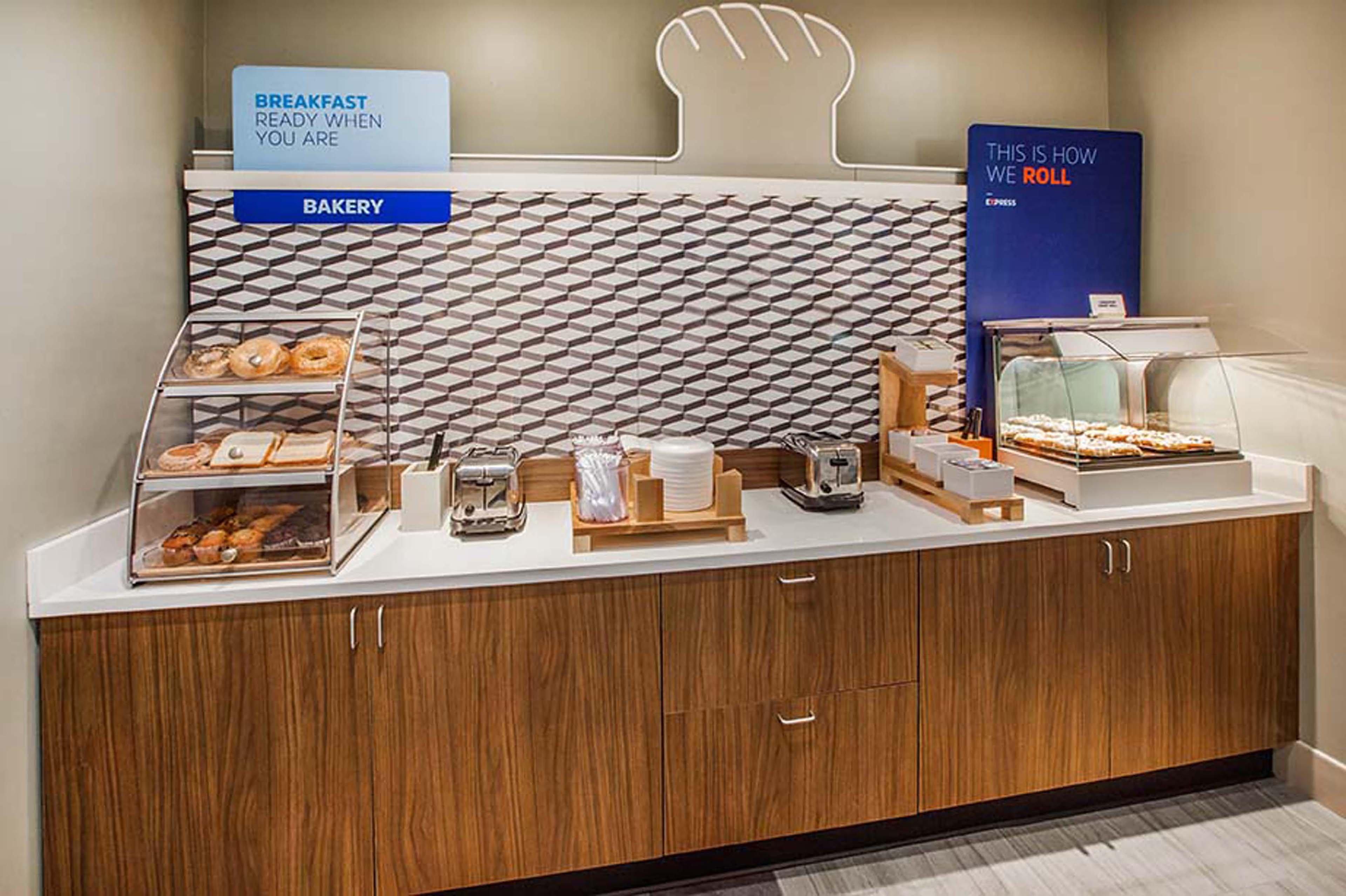 Holiday Inn Express And Suites Norman By Ihg Екстериор снимка